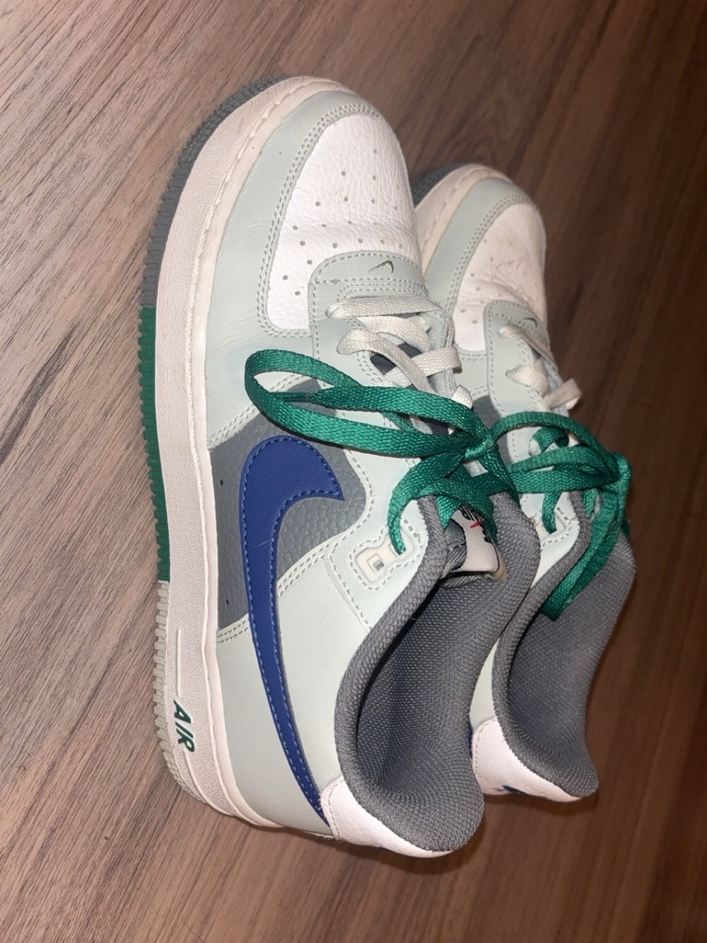 6.5Y White and Blue Low-Top Sneakers with Green Laces